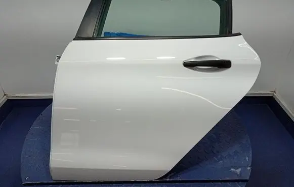 Peugeot 208 I Rear door 