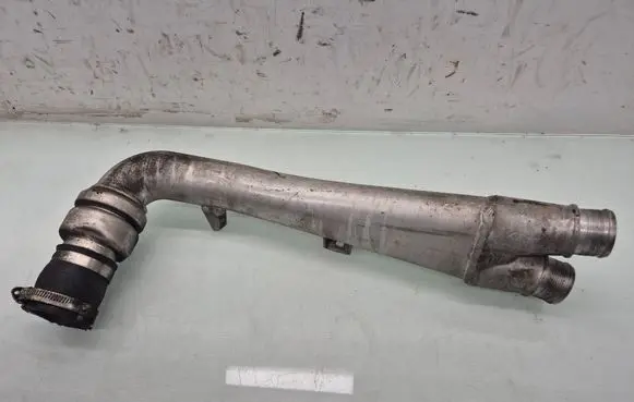 Intercooler hose/pipe