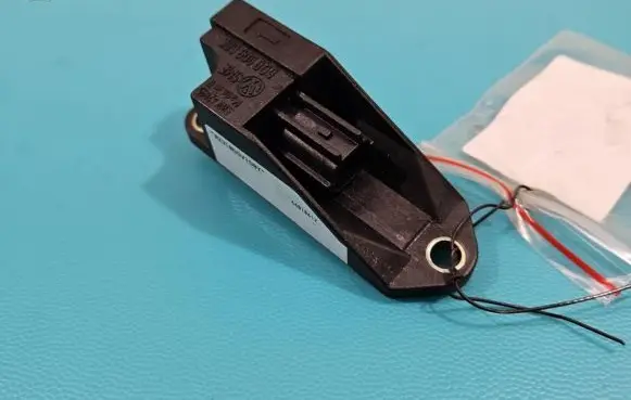 Volkswagen Golf IV Fuel cut-off switch 5WK42895 IMPRK1390726