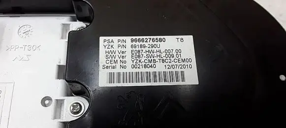 Peugeot 3008 I Speedometer (instrument cluster) 9666276580