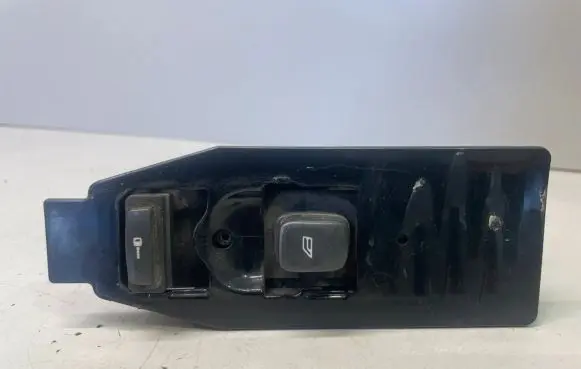 Volvo S60 Electric window control switch 8682837