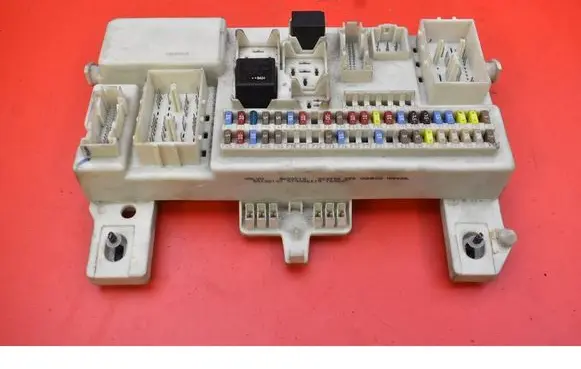 Volvo S40 Fuse box set 8690719