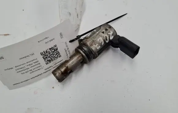 Volkswagen PASSAT B6 Camshaft vanos timing valve 03C906455A
