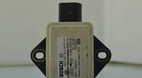 Audi A4 S4 B7 8E 8H ESP acceleration yaw rate sensor 8E0907637B 3005621 0265005618