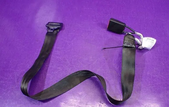 Skoda Fabia Mk1 (6Y) Front seatbelt 6Y6857487