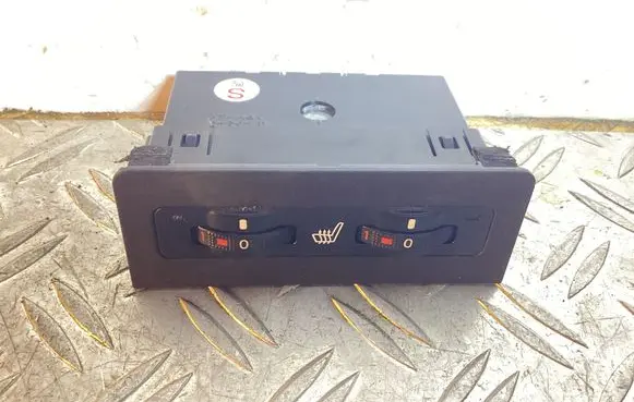 Lexus GS 250 350 300H 450H Seat heating switch 453451