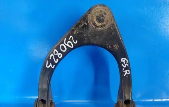 Lexus GS 300 350 430 450H Front lower control arm/wishbone 4861039125
