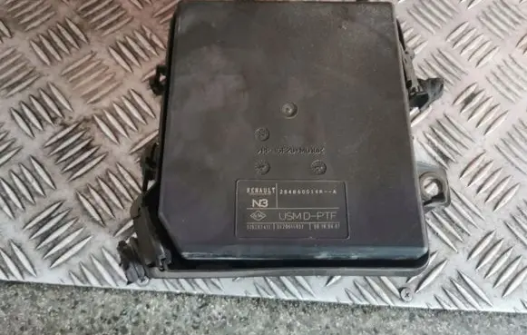 Renault Laguna III Fuse module 284B60014R