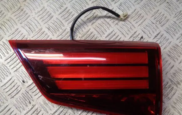 Mitsubishi Outlander Tailgate rear/tail lights 