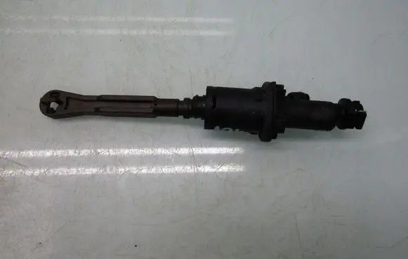 Peugeot 3008 I Clutch master cylinder 9688381880