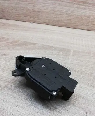 Volkswagen PASSAT B5.5 Air flap motor/actuator 1J0907511 6NN00762600 653400R