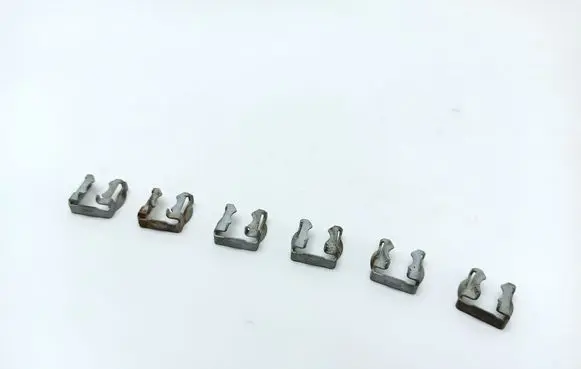 Mercedes-Benz R W251 Fuel Injector clamp holder 