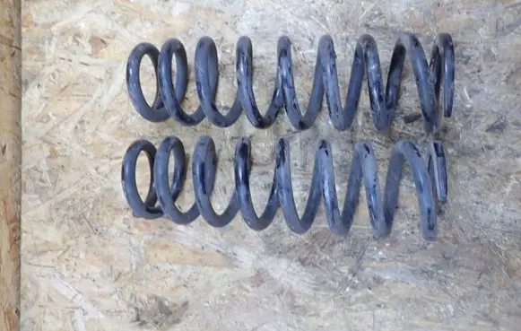 Lexus IS III XE30 Rear coil spring 