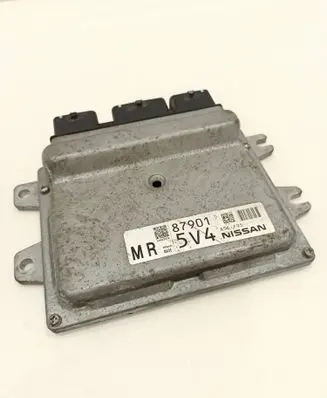 Nissan Sentra B17 Engine control unit/module A56f95