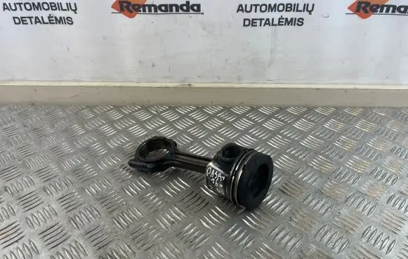Volkswagen PASSAT B8 Piston with connecting rod