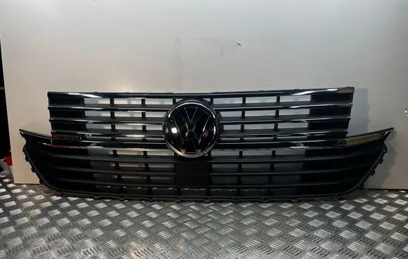 Volkswagen Multivan T6 Front bumper upper radiator grill 7LA853651B 7LA853653H