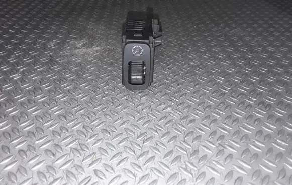 Mitsubishi Lancer Interior lighting switch 