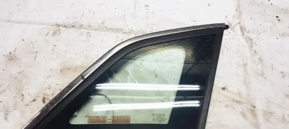 Opel Antara Rear side window