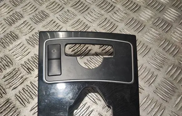 Mercedes-Benz E W212 Other dashboard part A212680
