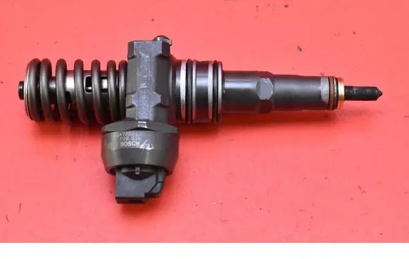 Volkswagen Golf IV Fuel injector 038130073AQ