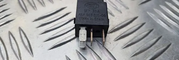 Mercedes-Benz C W203 Other relay 0025421119 4RA00781300