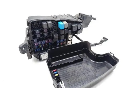 Mazda CX-5 Fuse module KD45-675X0 140019526802 F005V01476