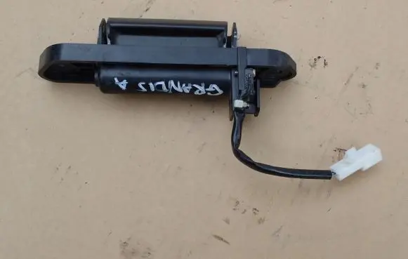 Mitsubishi Grandis Tailgate/trunk/boot exterior handle