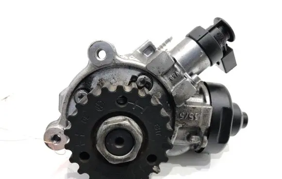 Audi A6 S6 C7 4G Fuel injection high pressure pump 0445010583