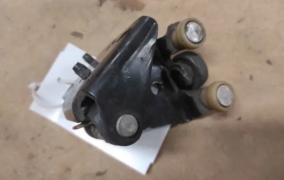 Citroen Berlingo Sliding door lower roller guide/hinge
