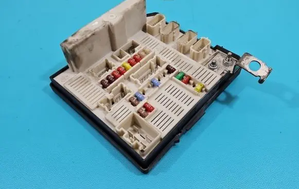 Renault Scenic II - Grand scenic II Central body control module 8200481866G IMPRK1421657