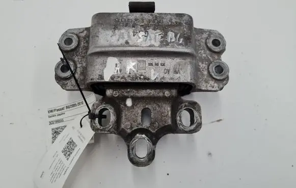 Volkswagen PASSAT B6 Engine mount bracket 3C0199555