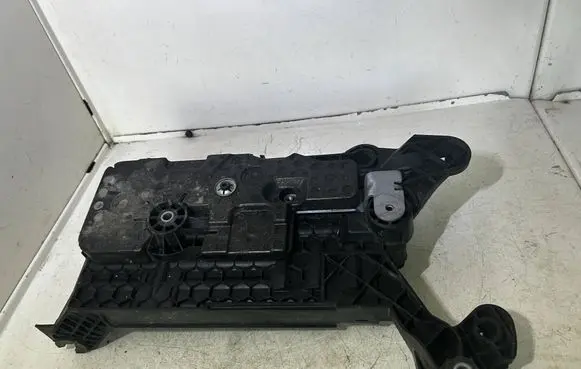 Battery box tray