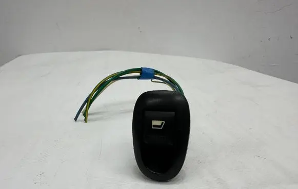 Peugeot 1007 Electric window control switch 25943