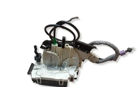Mercedes-Benz E C207 W207 Front door lock A2077600240 9014094 30620