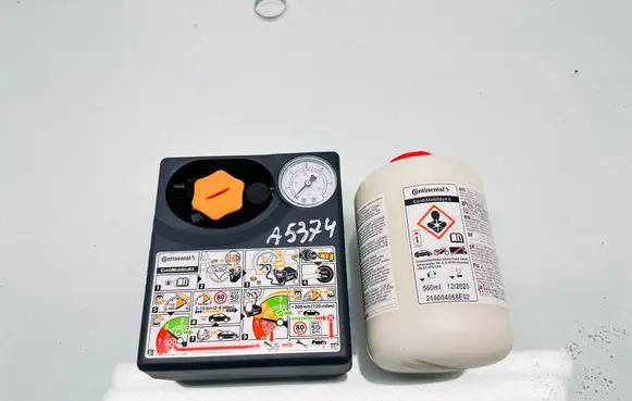 Volvo S90, V90 Tire air pump compressor 