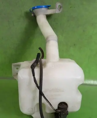 Honda City Windshield washer fluid reservoir/tank 