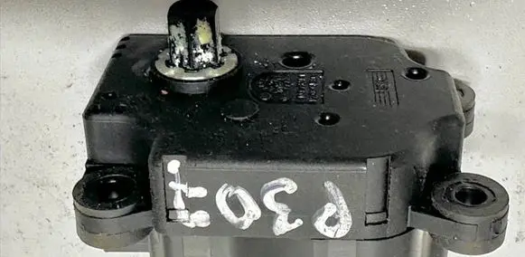 Peugeot 307 A/C air flow flap actuator/motor H1961UA13 EAD511 221105