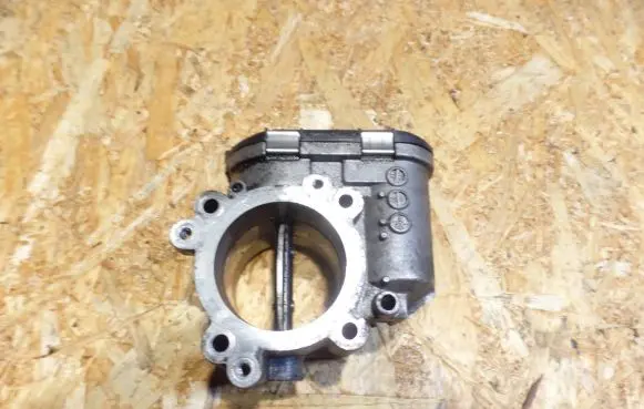 Jeep Grand Cherokee (WK) Throttle valve A6420900070