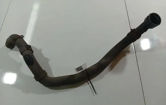 Volkswagen Polo IV 9N3 Intercooler hose/pipe