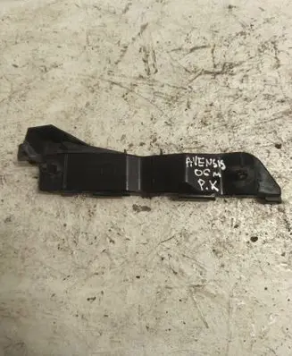 Front bumper mounting bracket