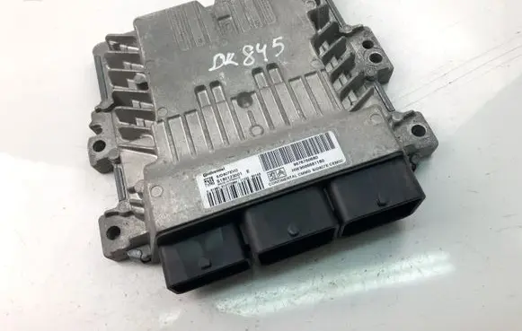 Peugeot 508 Engine control unit/module 9676760880