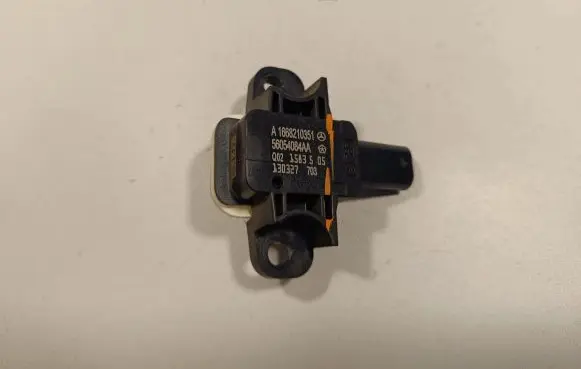 Jeep Grand Cherokee Airbag deployment crash/impact sensor 56054084AA A1668210351