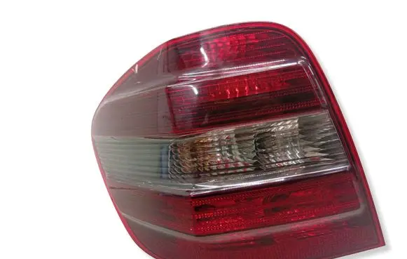 Mercedes-Benz ML W164 Rear/tail lights 404121L