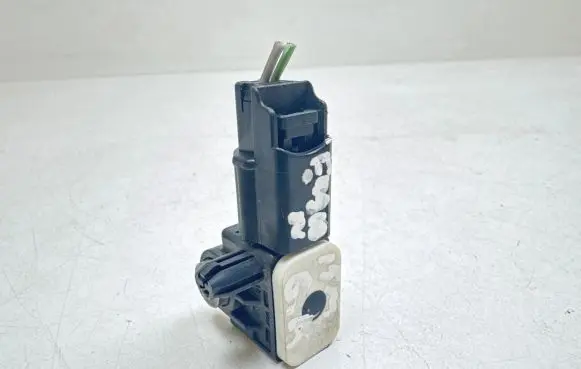 Ford Fusion II Airbag deployment crash/impact sensor CM5T14B006AA 150328401 C83HA
