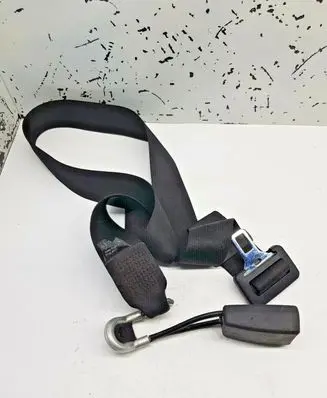 Mercedes-Benz E W210 Rear seatbelt buckle 2108600085 nr3294