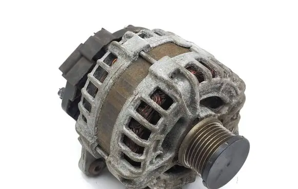 Renault Megane IV Generator/alternator 231004BE0B F000BL0814 14V80150A