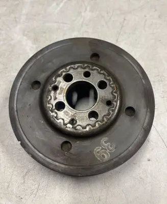 Volkswagen PASSAT B5.5 Crankshaft pulley 038105243