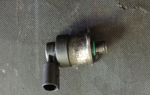 Fuel pressure sensor