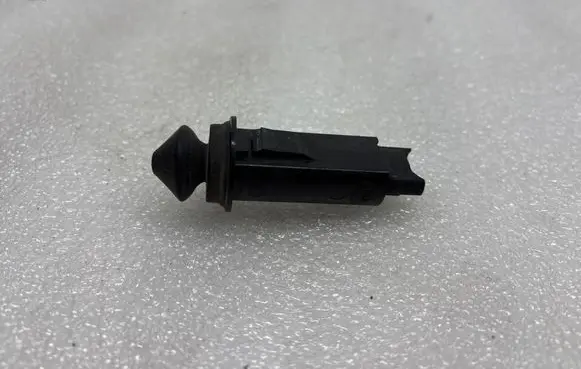 Opel Frontera B Fuel cap release pull handle 3204 P96LB P961MR