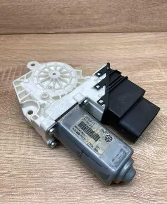 Volkswagen Golf VI Rear door window regulator motor 3C0959703B